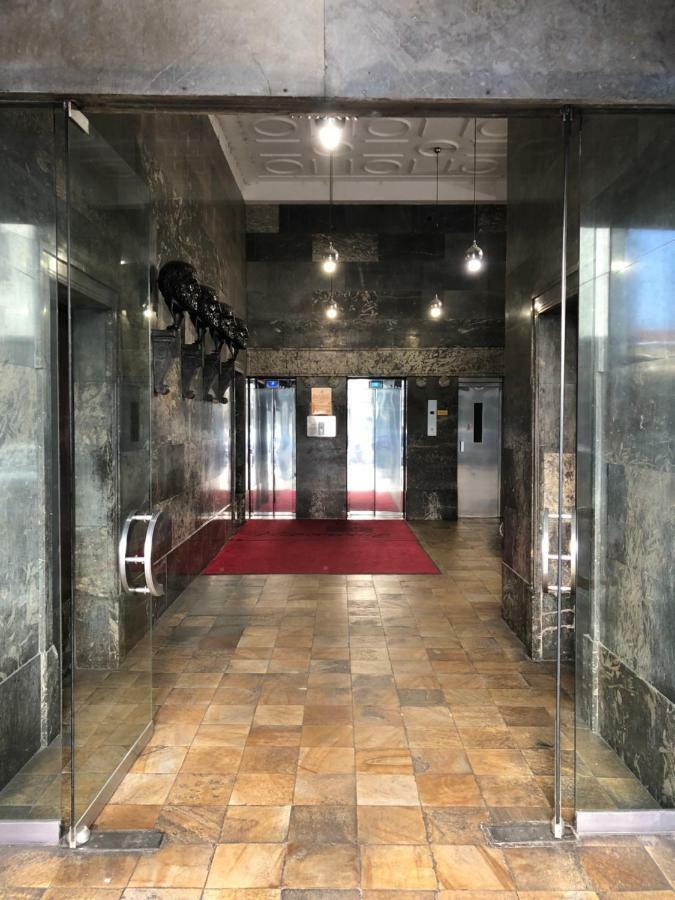לובליאנה Lawyers Loft In Heritage Skyscraper מראה חיצוני תמונה