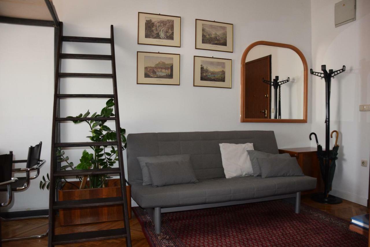 לובליאנה Lawyers Loft In Heritage Skyscraper מראה חיצוני תמונה